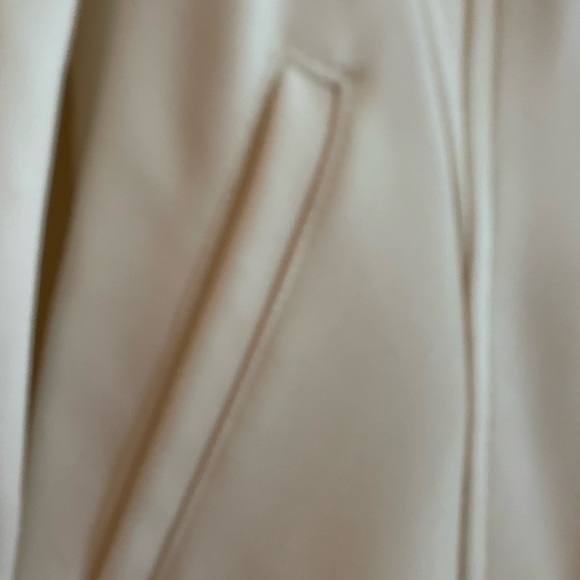 Stunning Winter White Blazer with Braided Sleeves - Picture 7 of 8